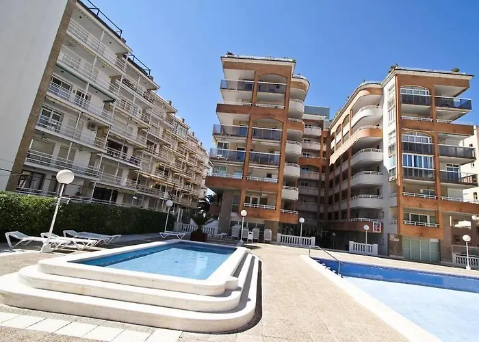 Hogaristic - White Beach Salou - 100 M Beach, Wifi, Pool, 6 Pax